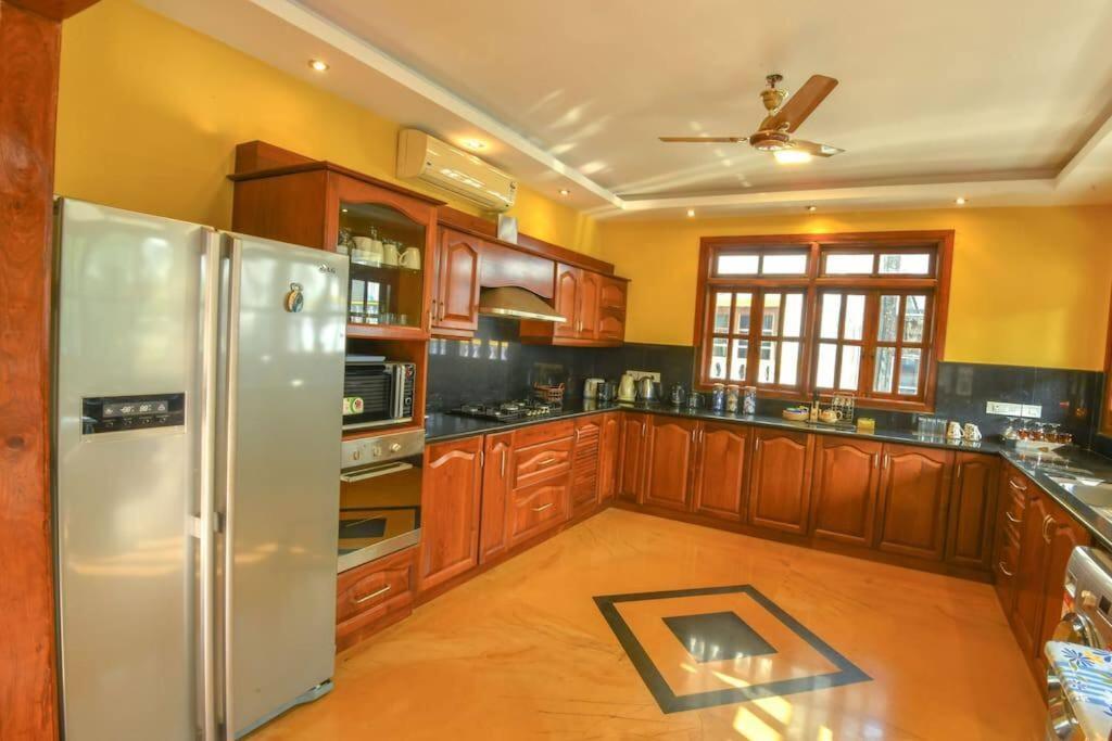 Villa Nazuri W Caretaker كاندولِم المظهر الخارجي الصورة